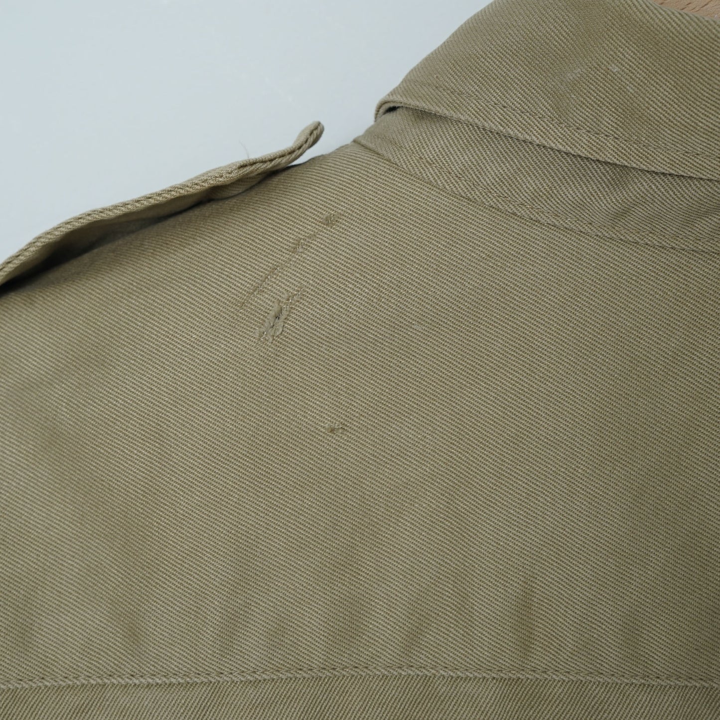U.S. Military Cotton Sateen Utility Shirt / Late '60s-Early '70s (Made in USA)