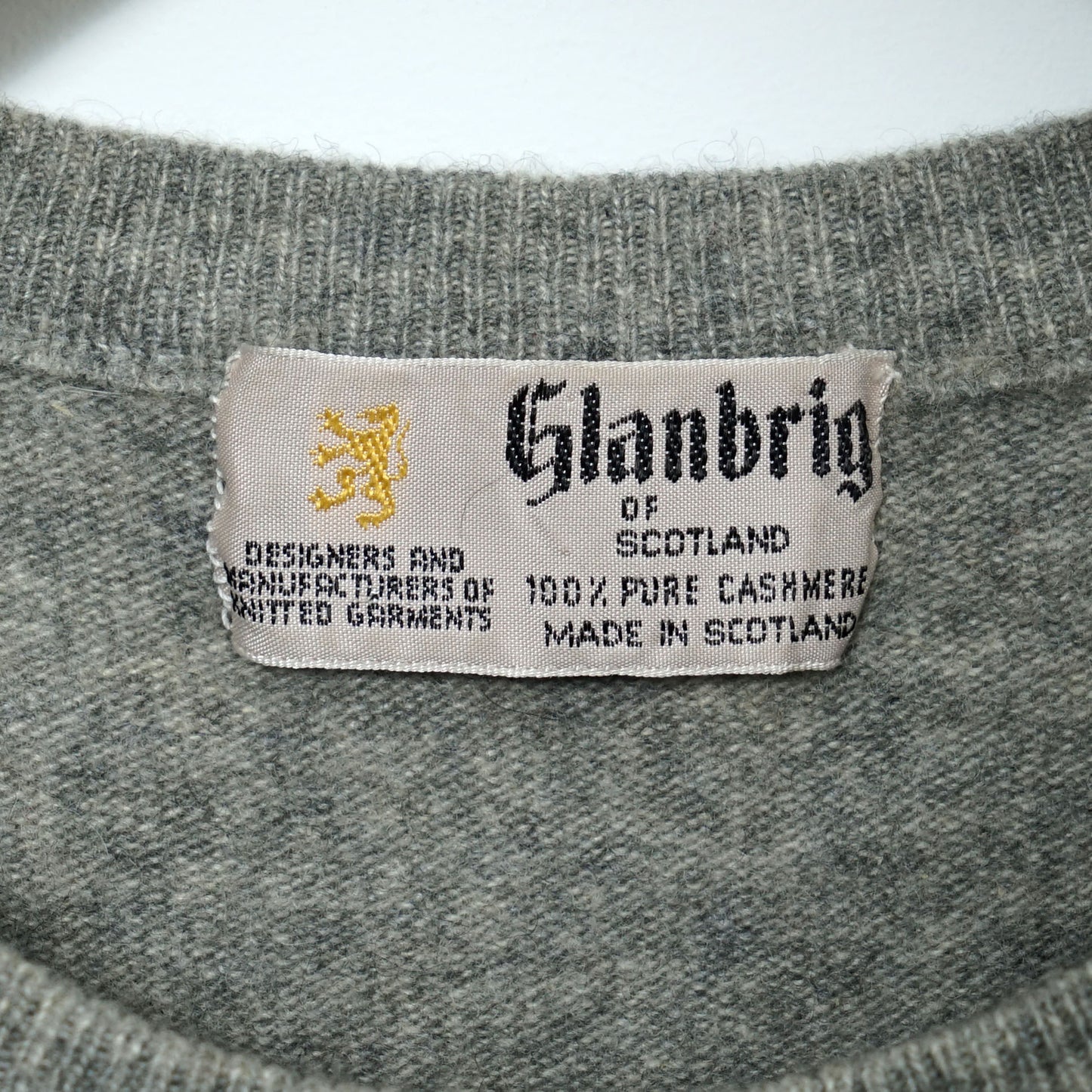Glanbrig of Scotland Cashmere Sweater / Late ’80s–Early ’90s (Made in Sctotland)