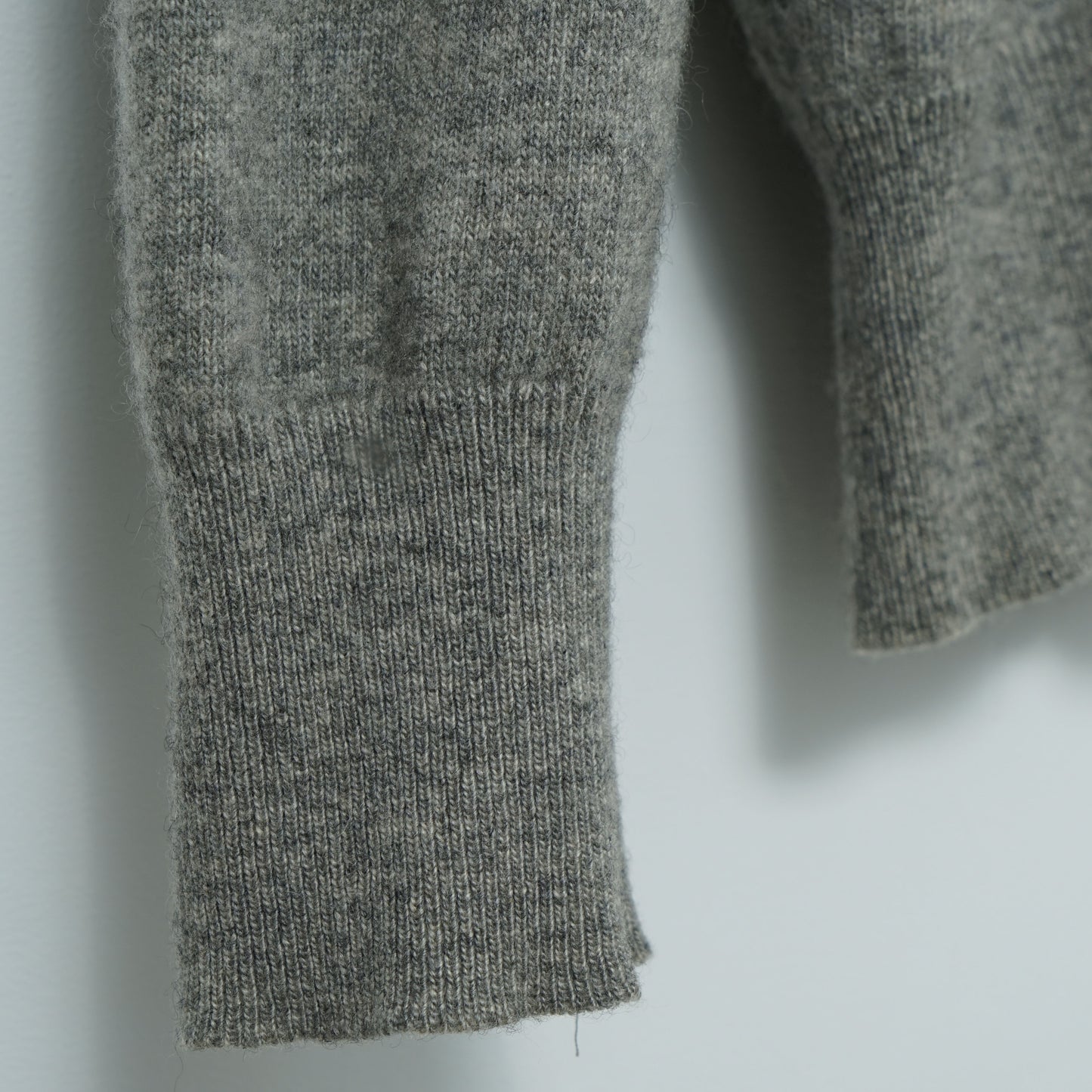 Glanbrig of Scotland Cashmere Sweater / Late ’80s–Early ’90s (Made in Sctotland)