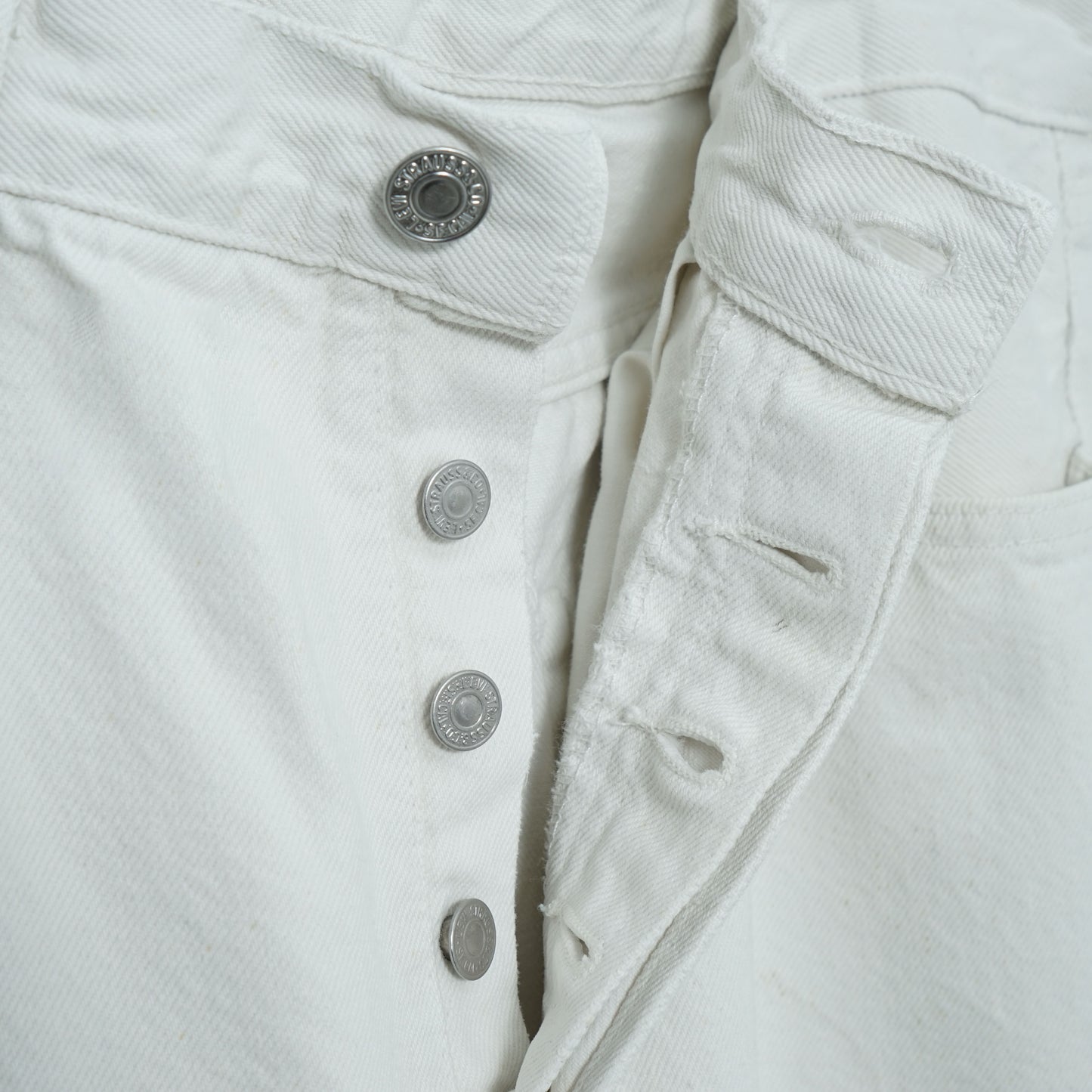 Levi’s 5 Pocket White Denim Pants / Early '90s (Made in France)