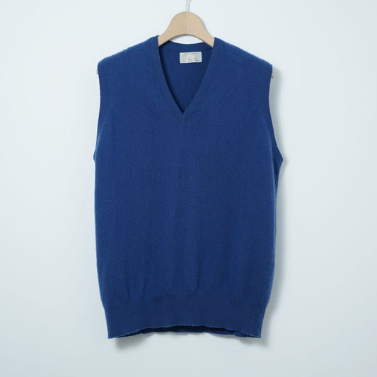 Aquascutum Pure Cashmere Knit Vest / Early ’90s-Mid '90s (Made in Scotland)