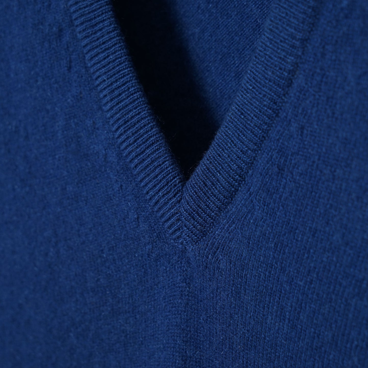 Aquascutum Pure Cashmere Knit Vest / Early ’90s-Mid '90s (Made in Scotland)