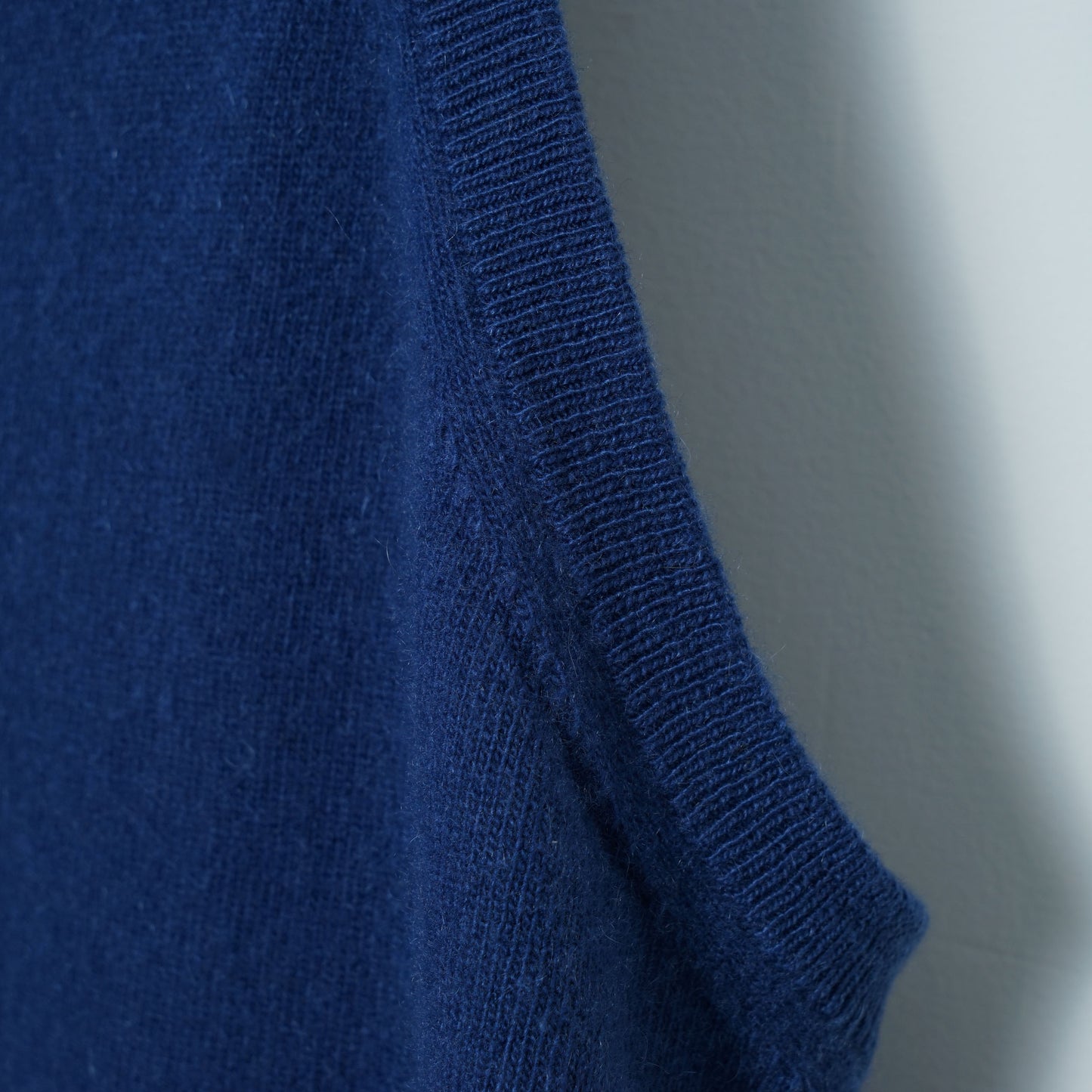 Aquascutum Pure Cashmere Knit Vest / Early ’90s-Mid '90s (Made in Scotland)
