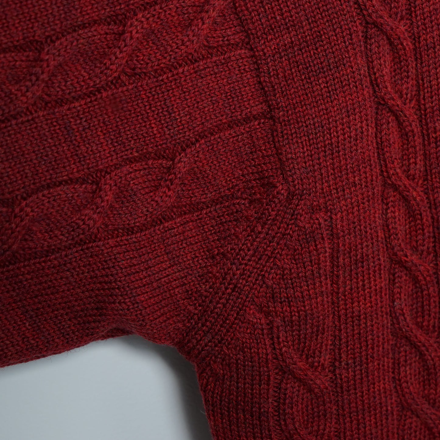 Pringle of Scotland Cable Knit Sweater / Late ’90s-Early '00s (Made in Scotland)