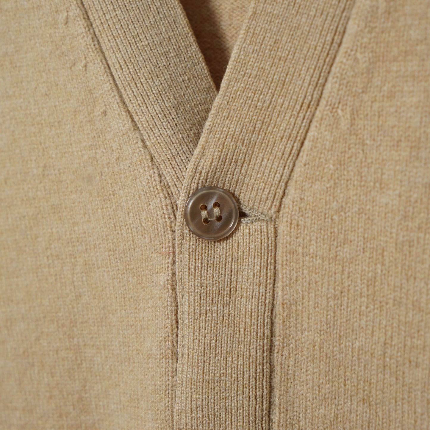 Austin Reed Of Regent Street Pure Lambswool Cardigan / Late '70s-Early '80s (Made in England)