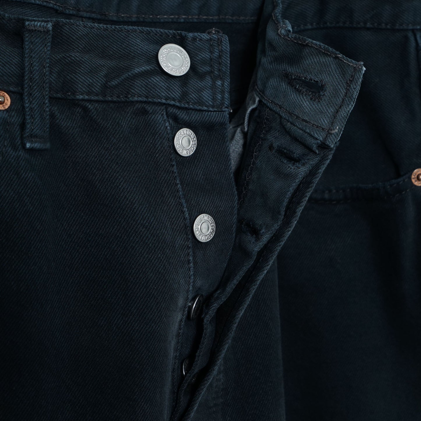 Levi’s 5 Pocket Black Denim Pants / Late '90s-Early '00s (Made in UK)