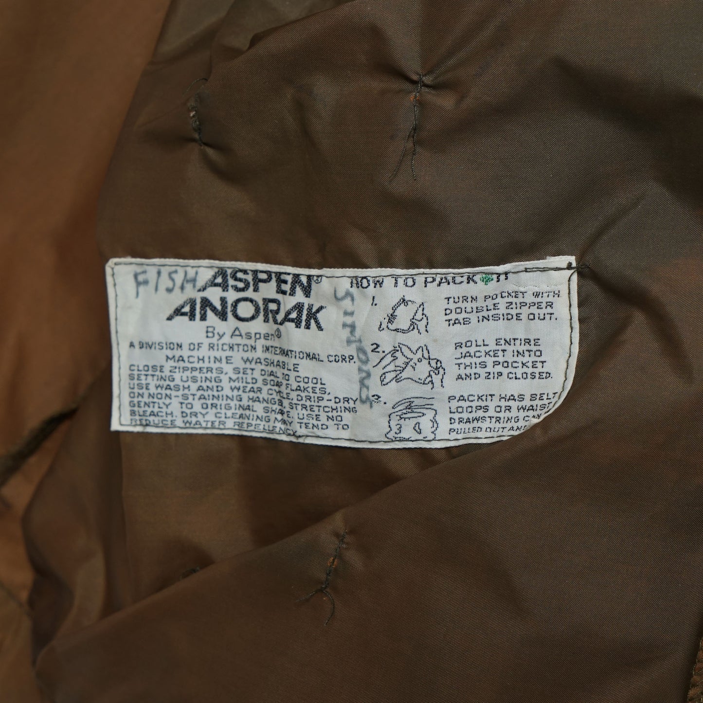 L.L.Bean Aspen Anorak Packable Nylon Jacket / Late ’70s–Early ’80s (Made in British Crown Colony of Hong Kong)