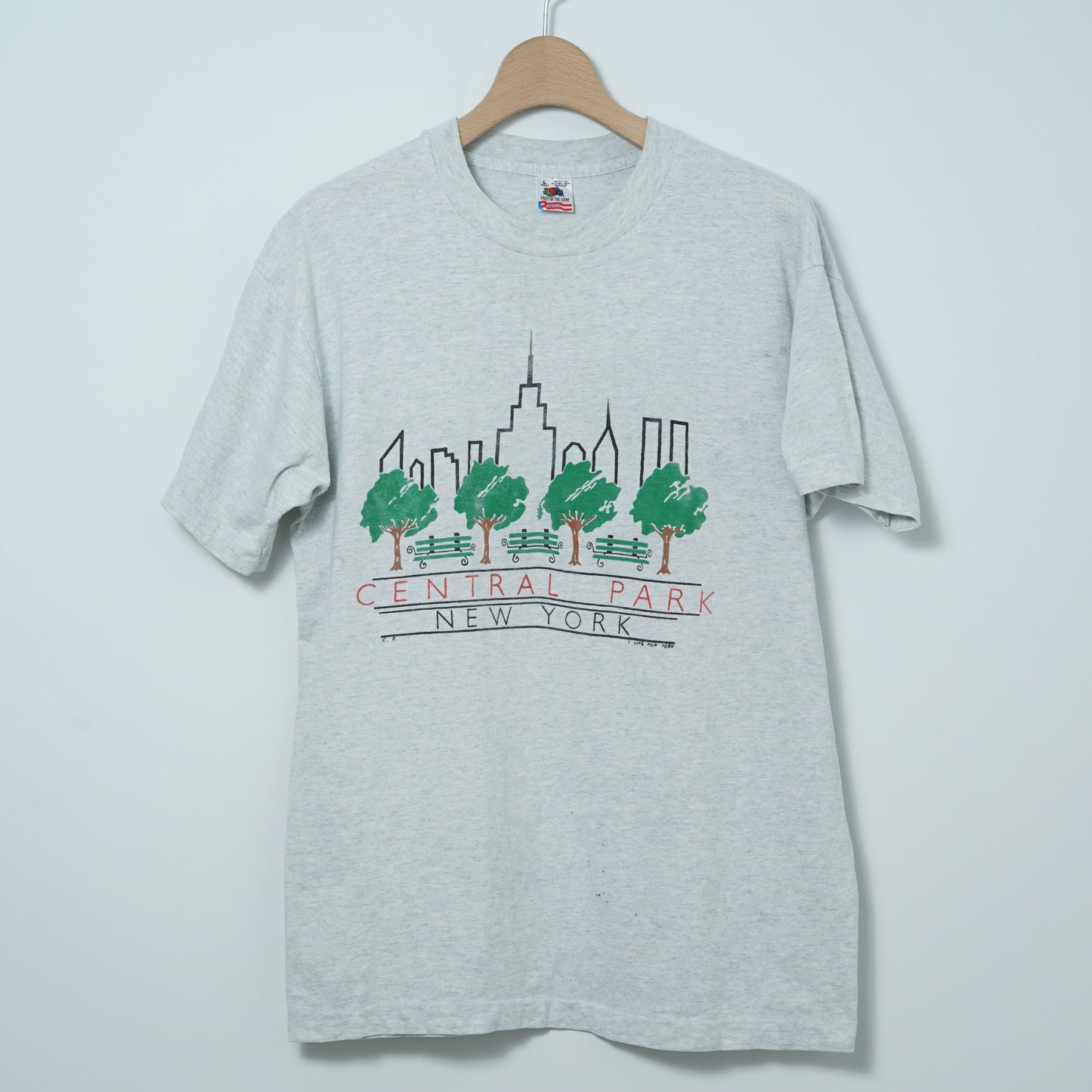 Fruit of the Loom Printed T-Shirt / Early ’90s–Mid ’90s (Made in USA)