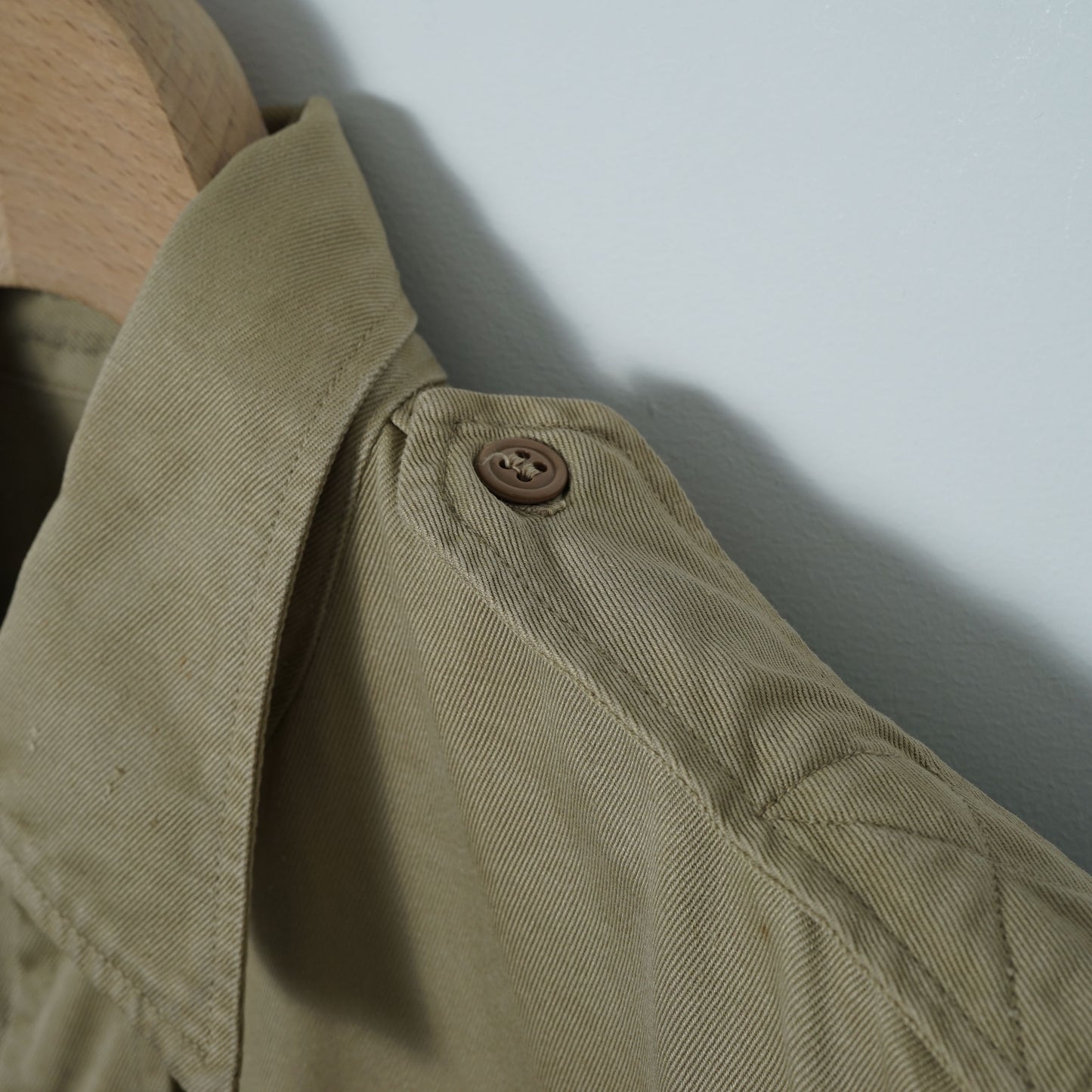 U.S. Military Cotton Sateen Utility Shirt / Late '60s-Early '70s (Made in USA)